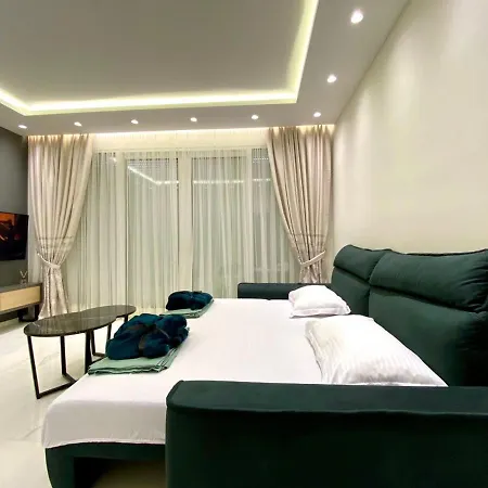 Apartment Studio Apartment *